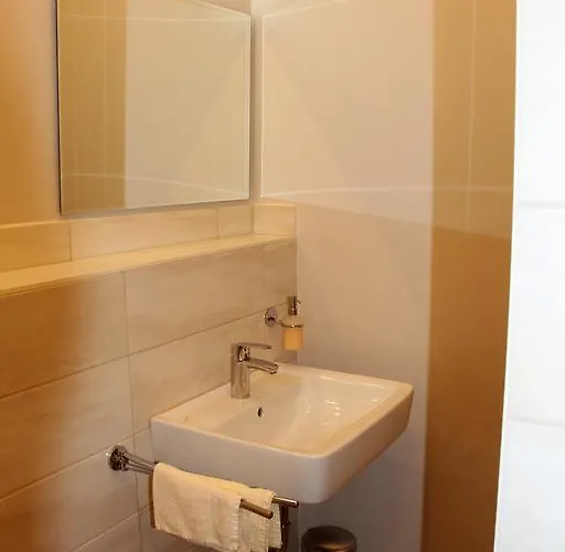 Stars Essener Strasse Апартаменты *