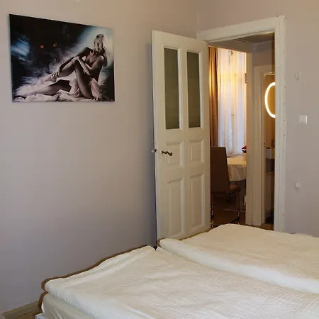 Stars Essener Strasse Apartament