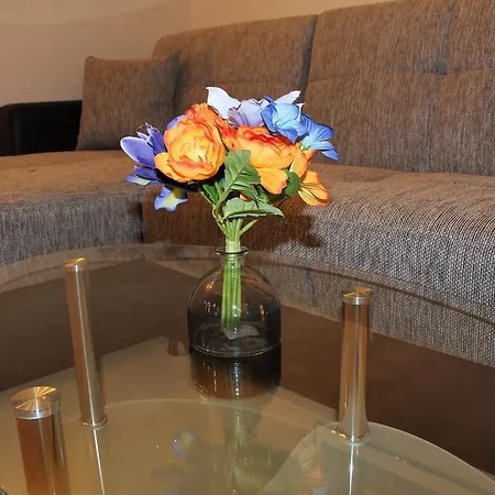Stars Essener Strasse Apartament