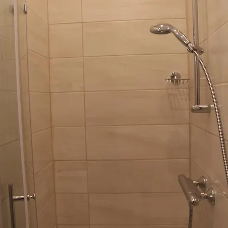 Stars Essener Strasse *