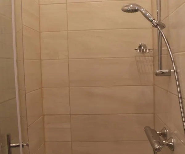 Stars Essener Strasse *