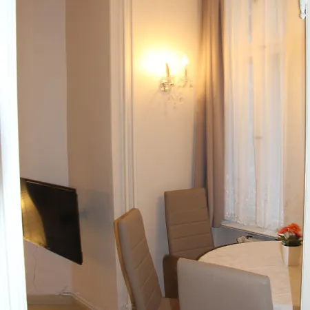 Stars Essener Strasse *