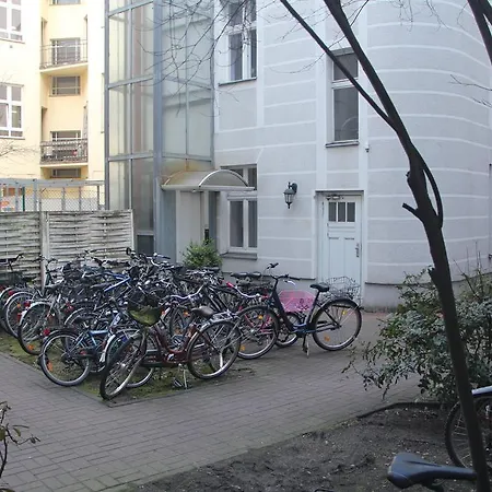 Stars Essener Strasse ベルリン